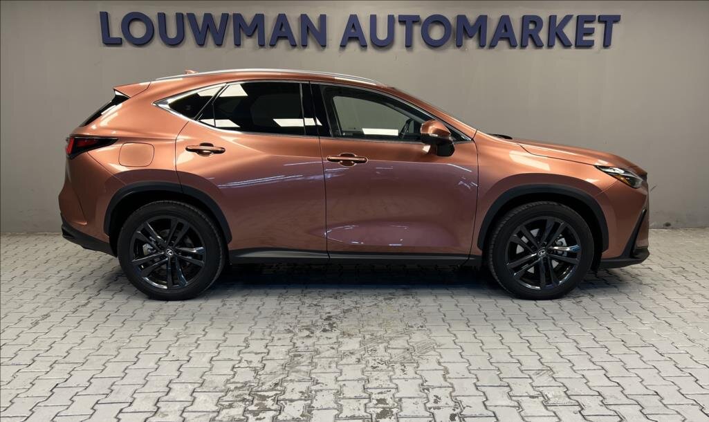 Lexus NX 450h plus SUV 2,5 l 227 kw