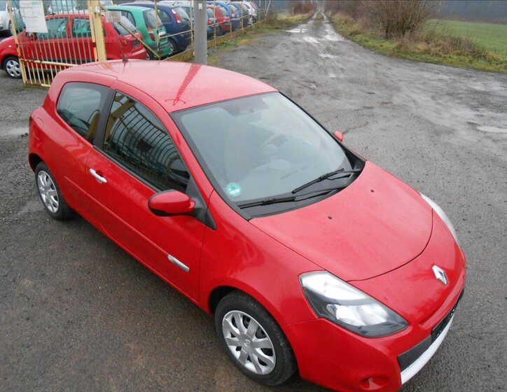 Renault Clio Hatchback 1,1 l 55 kw