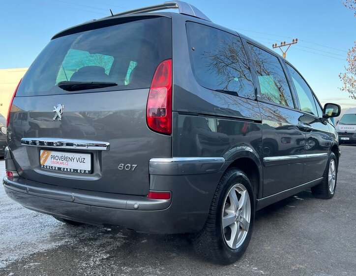 Peugeot 807 MPV 2,0 l 120 kw