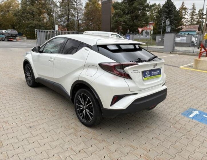 Toyota C-HR SUV 1,2 l 85 kw