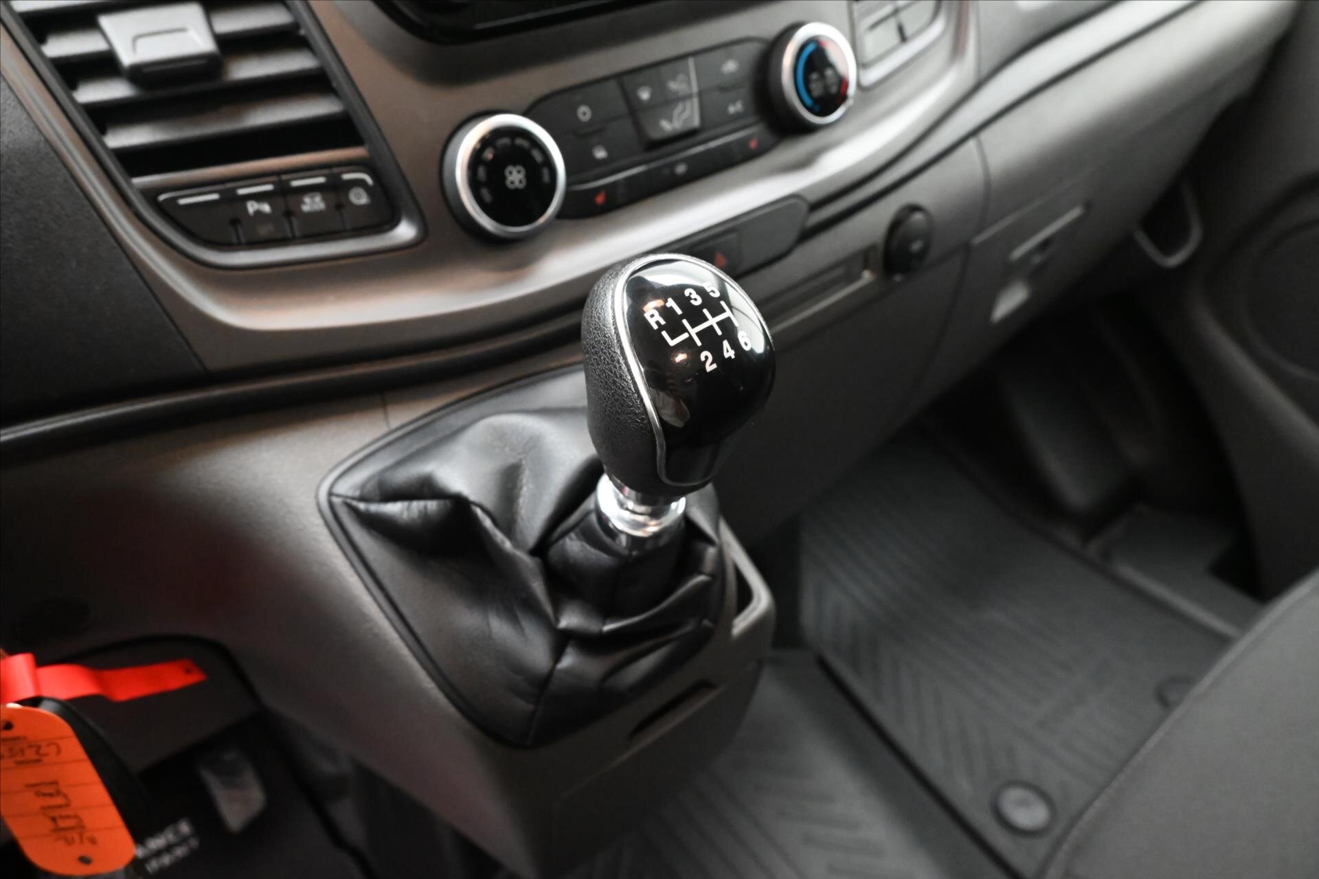 Ford Transit Custom Skříň 2,0 l 96 kw