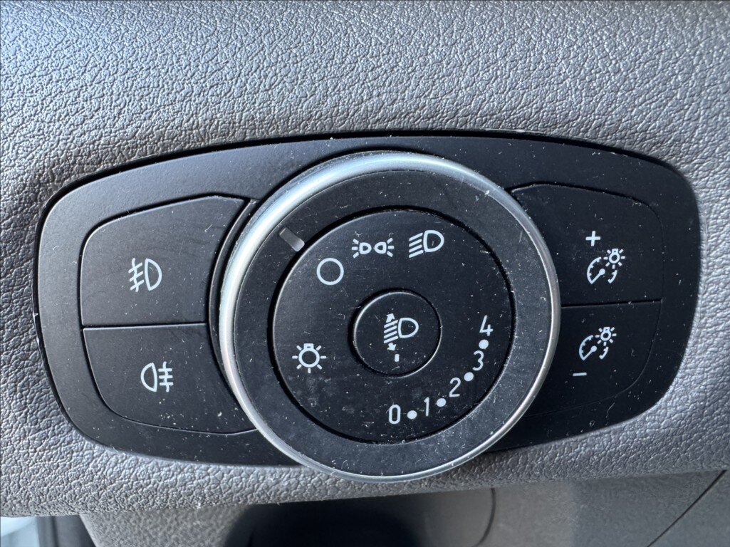 Ford Transit Custom Skříň 2,0 l 77 kw