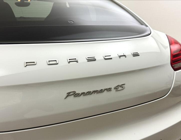Porsche Panamera 49