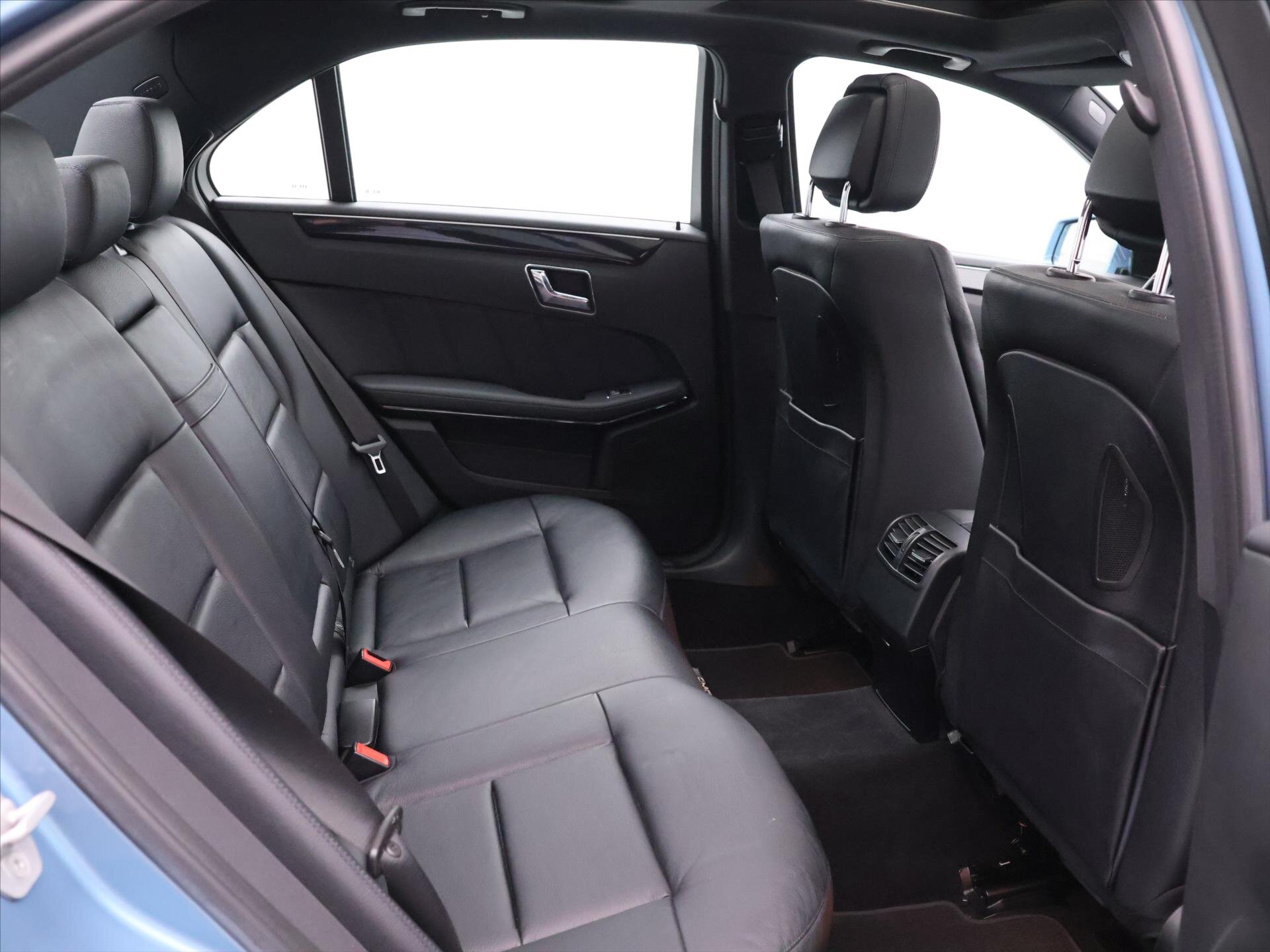 Mercedes-Benz Třídy E Sedan 3,0 l 195 kw