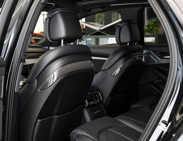Audi S8 Sedan / Limuzína 4,0 l 382 kw