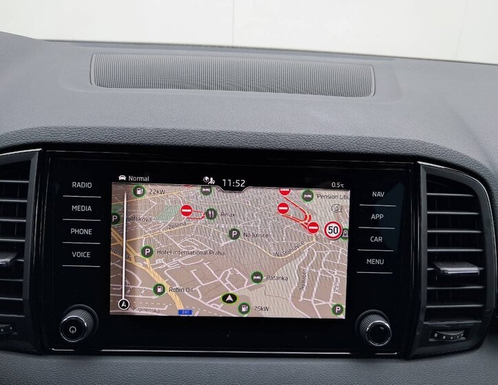 Škoda Karoq SUV / Terénní 2,0 l 110 kw