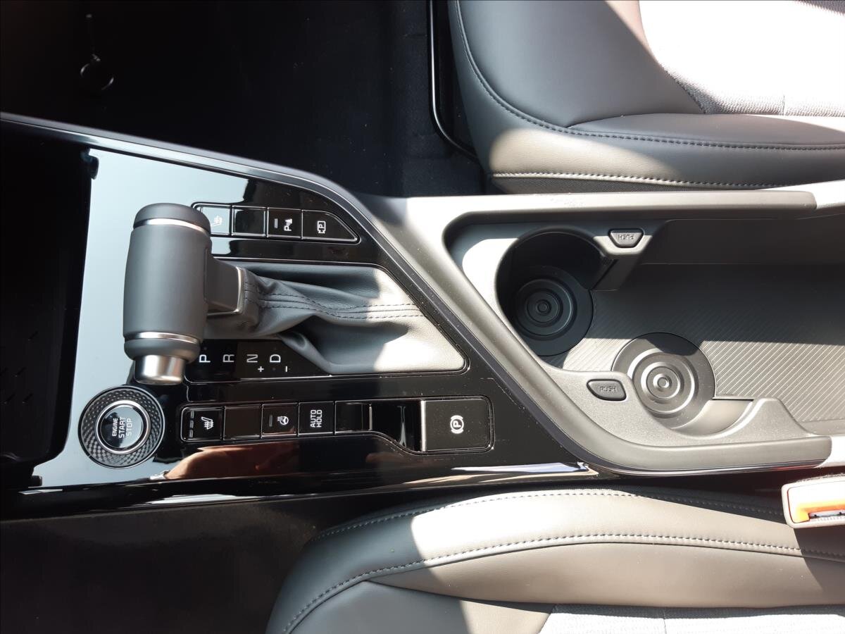 KIA Niro CUV 1,6 l 95 kw