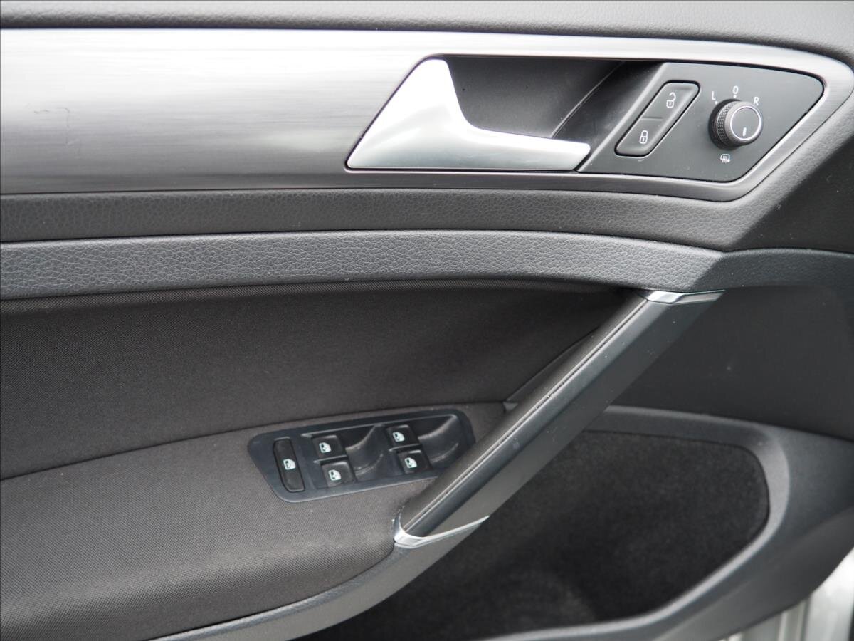 Volkswagen Golf Hatchback 1,6 l 85 kw