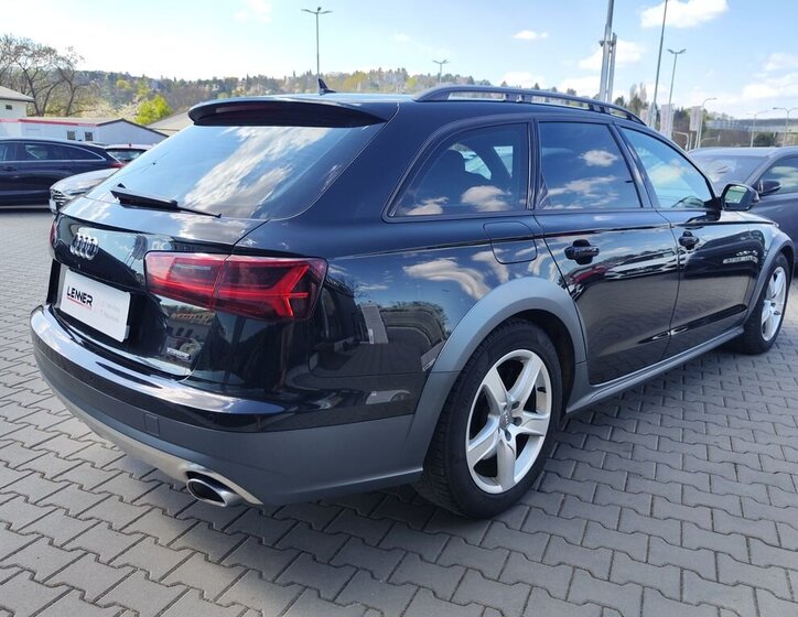 Audi A6 Allroad Kombi 3,0 l 160 kw