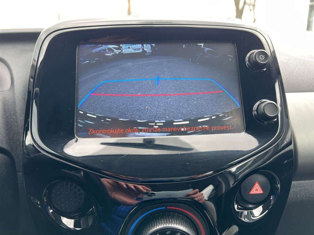 Peugeot 108 Hatchback 1,2 l 60 kw