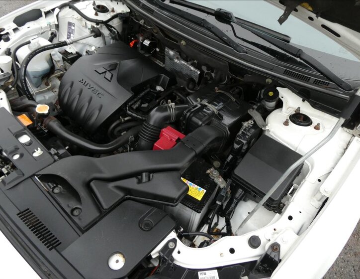 Mitsubishi Lancer 30