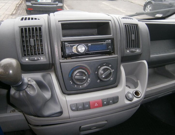 Peugeot Boxer Kombi 2,2 l 88 kw