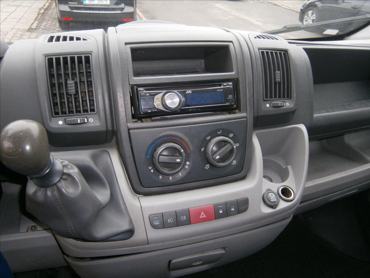 Peugeot Boxer Kombi 2,2 l 88 kw