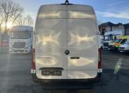 Mercedes-Benz Sprinter 4