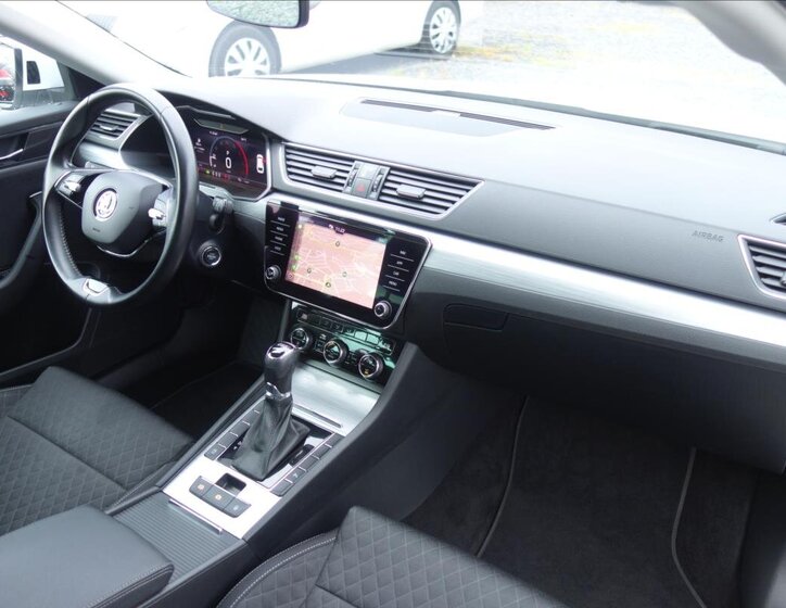 Škoda Superb Kombi 2,0 l 90 kw