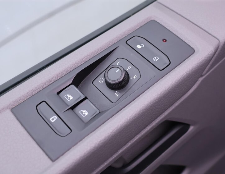 Volkswagen Transporter Kombi 2,0 l 110 kw