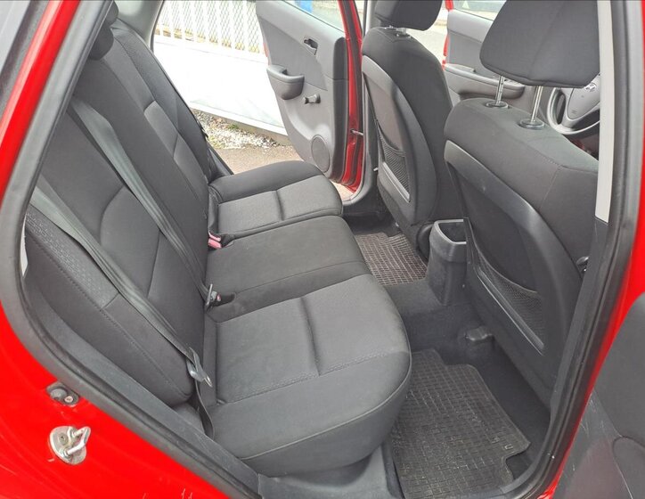 Hyundai i30 Hatchback 1,4 l 80 kw