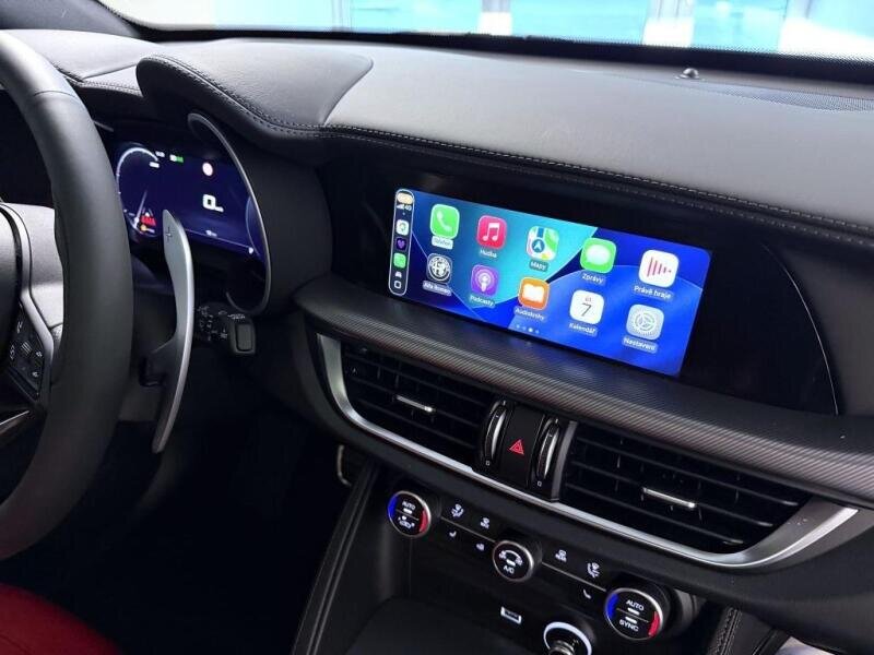 Alfa Romeo Stelvio SUV / Terénní 2,0 l 206 kw