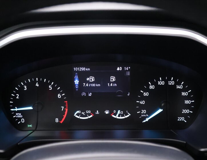 Ford Kuga SUV / Terénní 1,5 l 110 kw