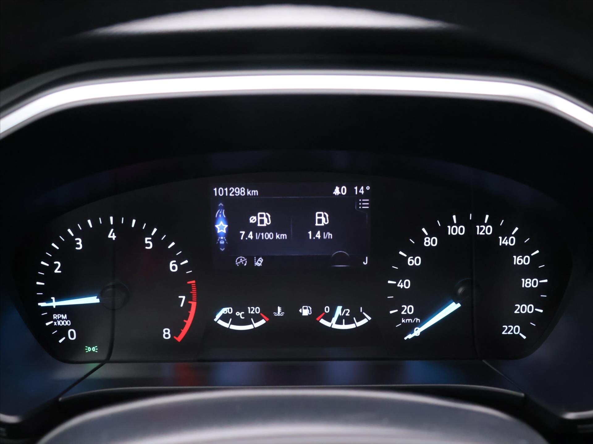 Ford Kuga SUV / Terénní 1,5 l 110 kw