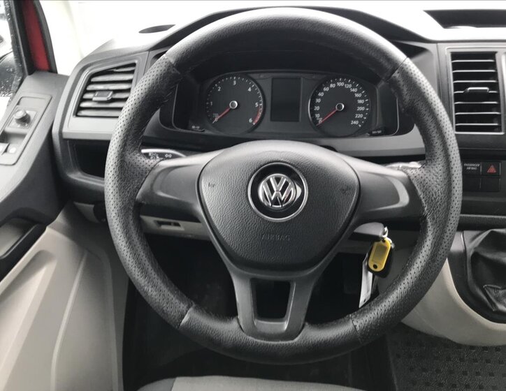 Volkswagen Transporter Kombi 2,0 l 62 kw