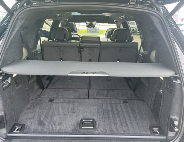 BMW X7 12