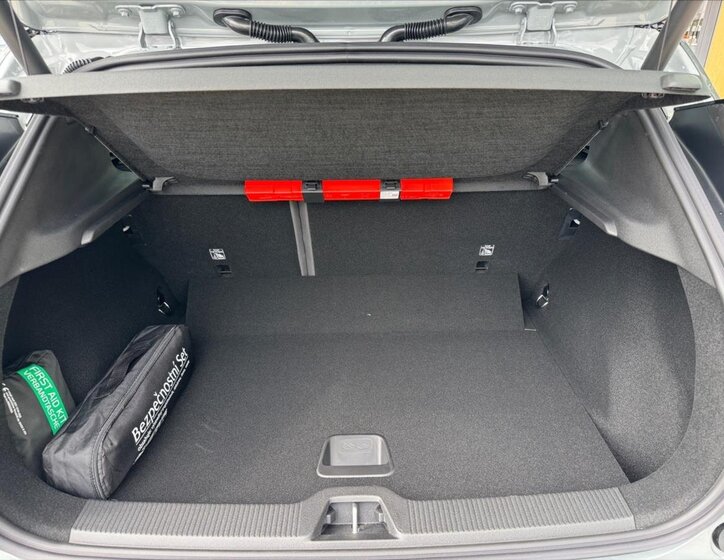 Volvo EX30 SUV / Terénní 0,0 315 kw