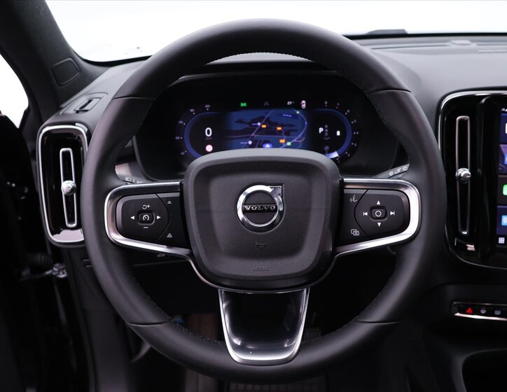Volvo XC40 SUV 2,0 l 145 kw