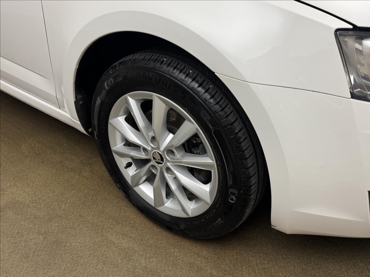 Škoda Octavia Sedan / Limuzína 1,6 l 77 kw