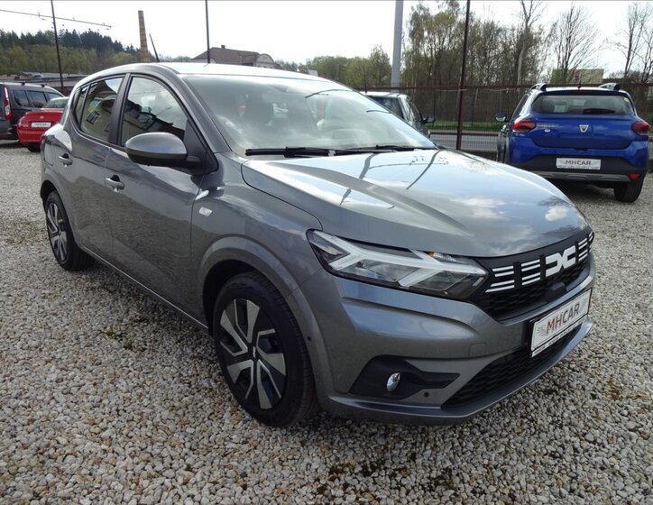 Dacia Sandero Hatchback 999,0 67 kw
