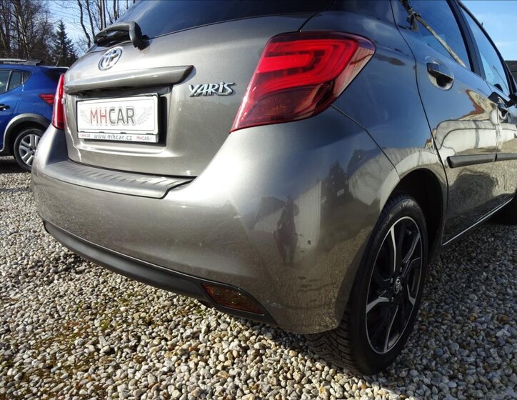 Toyota Yaris Kombi 1,3 l 73 kw
