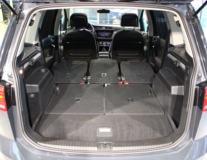 Volkswagen Touran MPV 1,5 l 110 kw