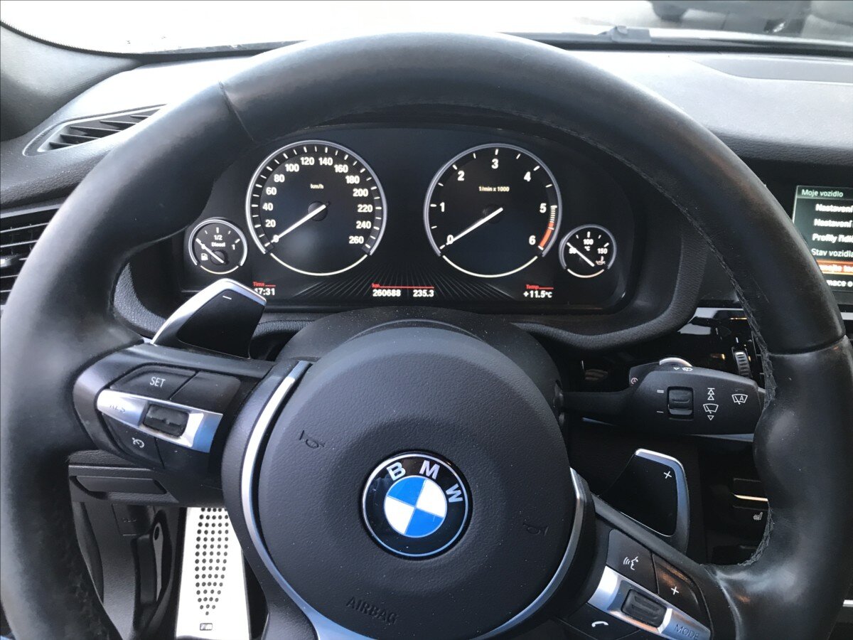 BMW X4 Sedan / Limuzína 2,0 l 140 kw