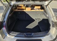 Lexus UX 300h Hatchback 2,0 l 146 kw