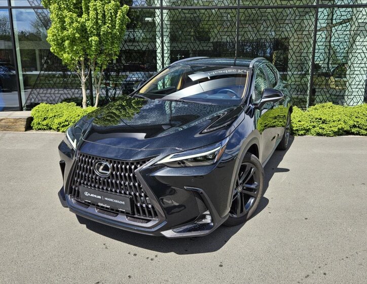 Lexus NX 450h plus SUV / Terénní 2,5 l 227 kw
