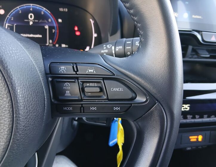 Toyota Yaris Cross 19