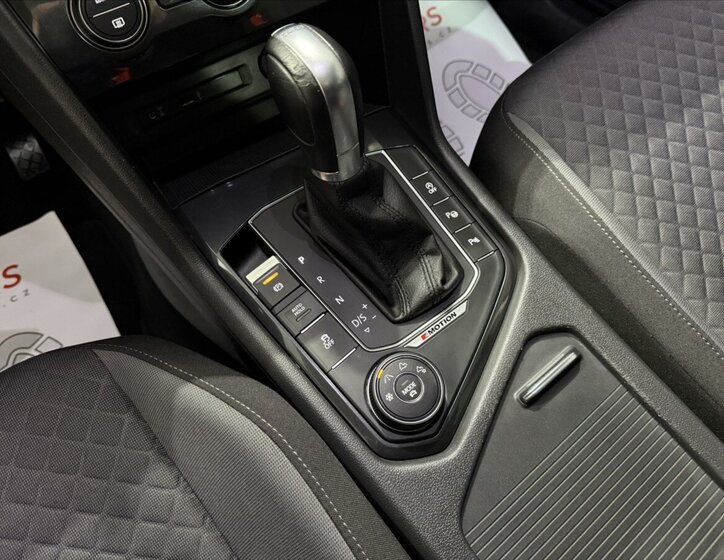 Volkswagen Tiguan 16