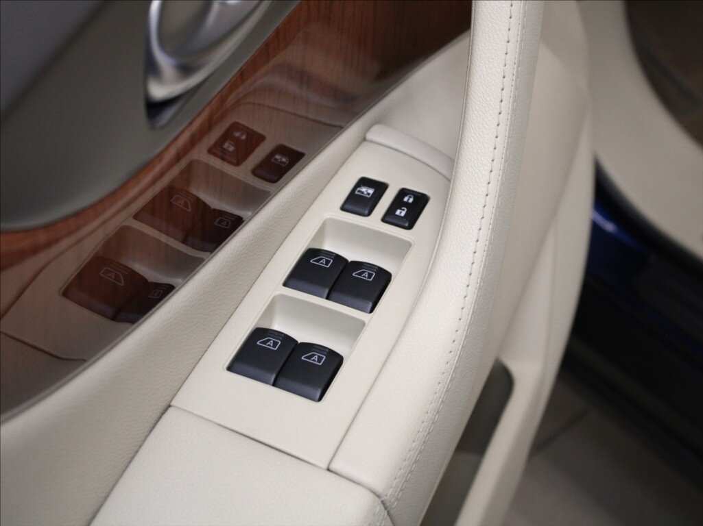 Infiniti QX70 SUV / Terénní 3,0 l 175 kw