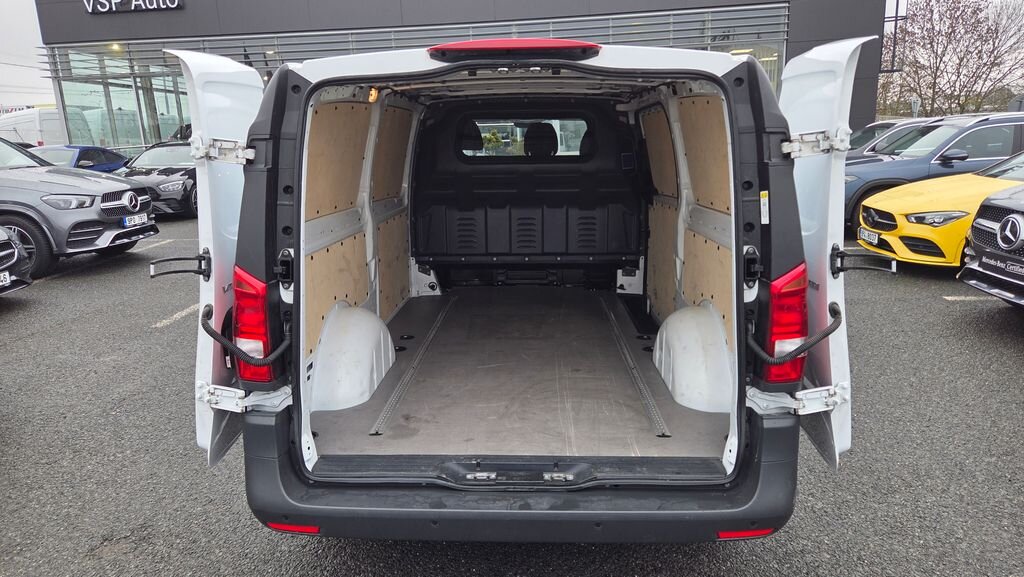 Mercedes-Benz Vito Skříň 2,0 l 120 kw