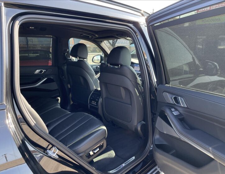 BMW X7 SUV / Terénní 3,0 l 195 kw