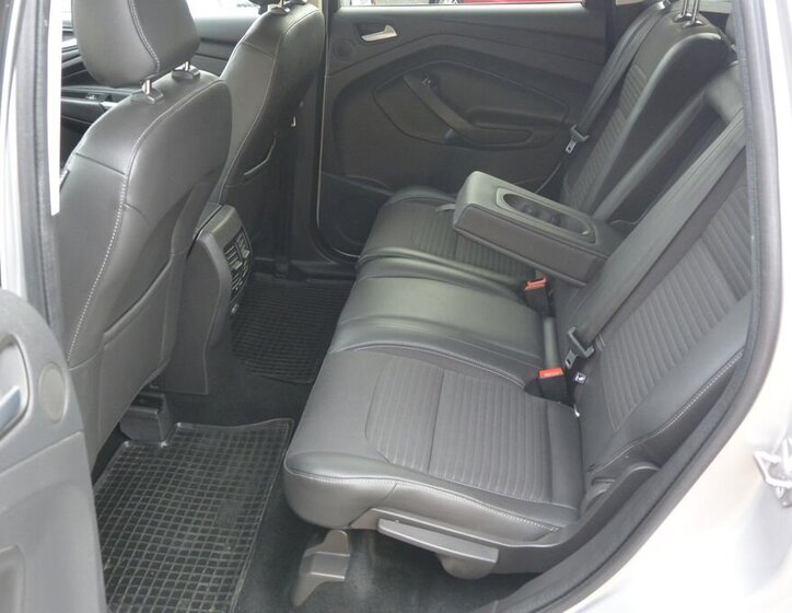 Ford Kuga SUV / Terénní 2,0 l 110 kw