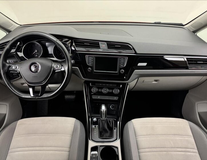 Volkswagen Touran 7