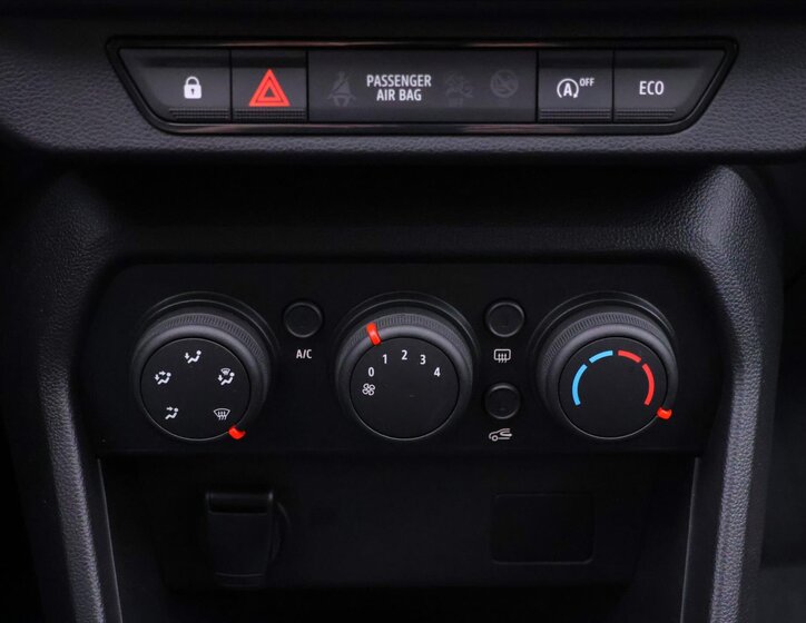 Dacia Sandero Hatchback 999,0 67 kw