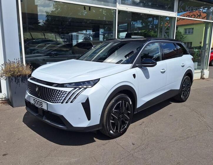 Peugeot 5008 1
