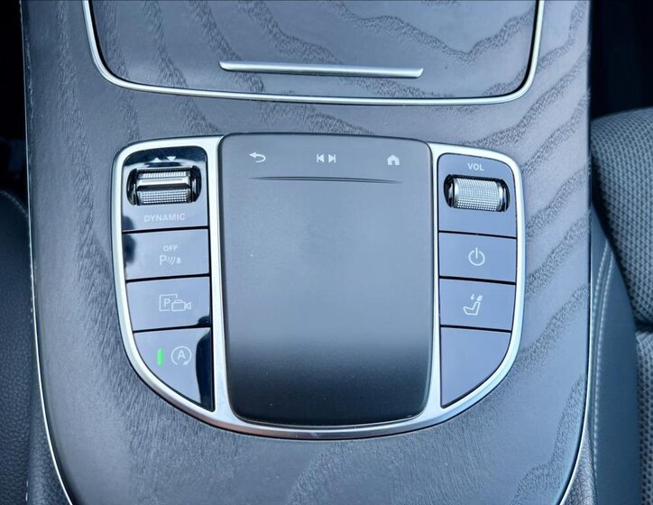 Mercedes-Benz Třídy E Kombi 2,0 l 143 kw