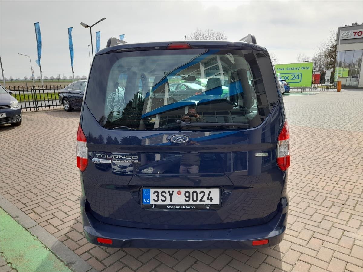 Ford Tourneo Courier MPV 998,0 74 kw