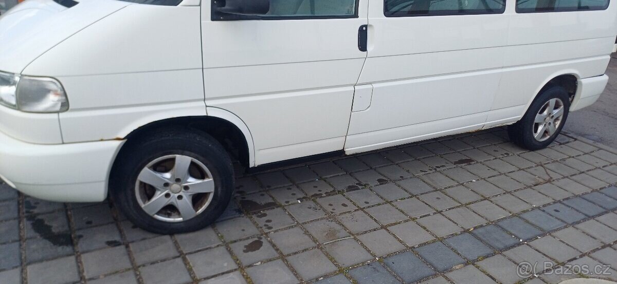 Volkswagen Caravelle VAN / Minibus 0,0 75 kw
