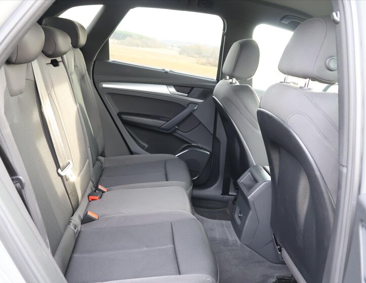 Audi Q5 SUV / Terénní 2,0 l 150 kw