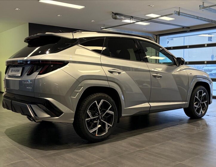 Hyundai Tucson SUV 1,6 l 176 kw