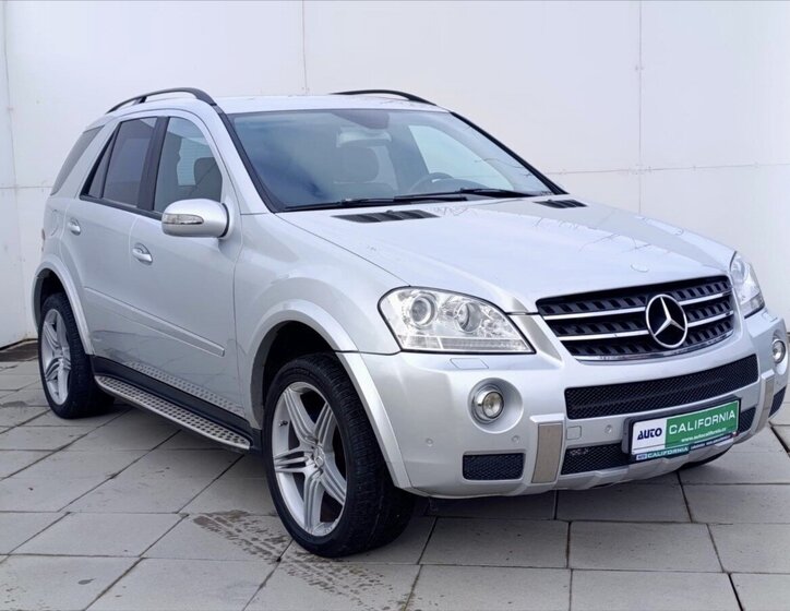 Mercedes-Benz Třídy M SUV / Terénní 3,0 l 165 kw